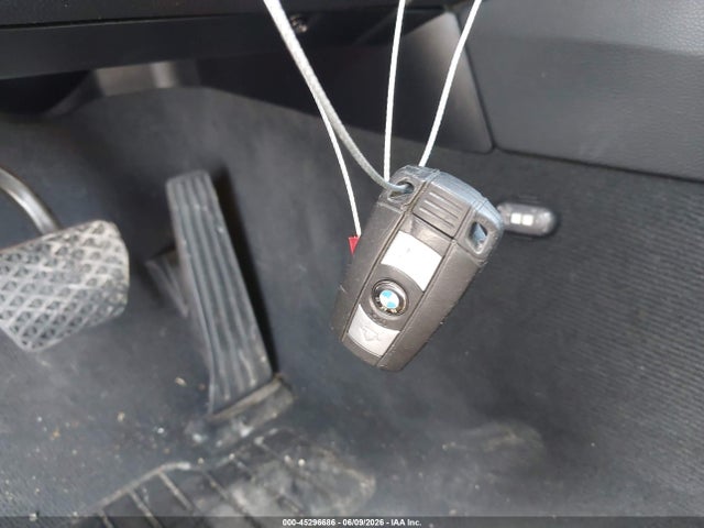 45296686 :رقم المزاد ، WBAPH57569NM32563 vin ، 2009 Bmw 328i مزاد بيع