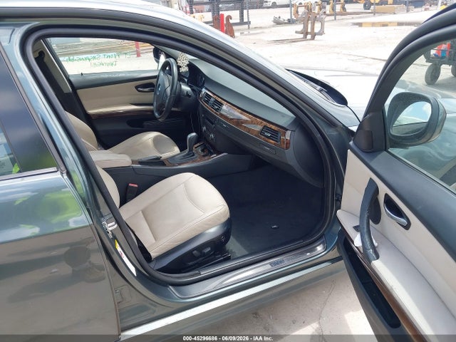 45296686 :رقم المزاد ، WBAPH57569NM32563 vin ، 2009 Bmw 328i مزاد بيع