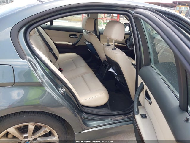 45296686 :رقم المزاد ، WBAPH57569NM32563 vin ، 2009 Bmw 328i مزاد بيع