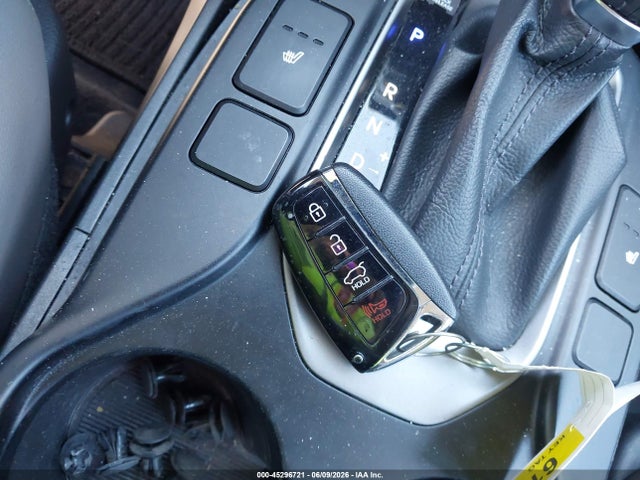 45296721 :رقم المزاد ، 5XYZUDLB1HG389396 vin ، 2017 Hyundai Santa Fe Sport 2.4l مزاد بيع