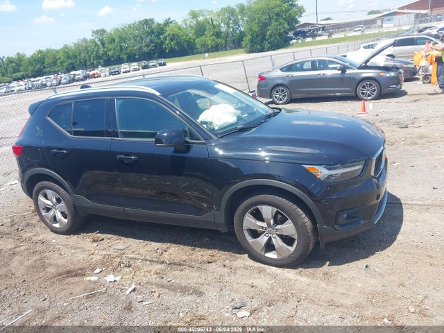 YV4AC2HK0M2531588 Volvo Xc40 T4 Momentum