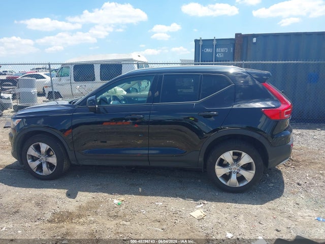 YV4AC2HK0M2531588 Volvo Xc40 T4 Momentum