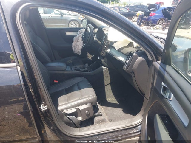 YV4AC2HK0M2531588 Volvo Xc40 T4 Momentum