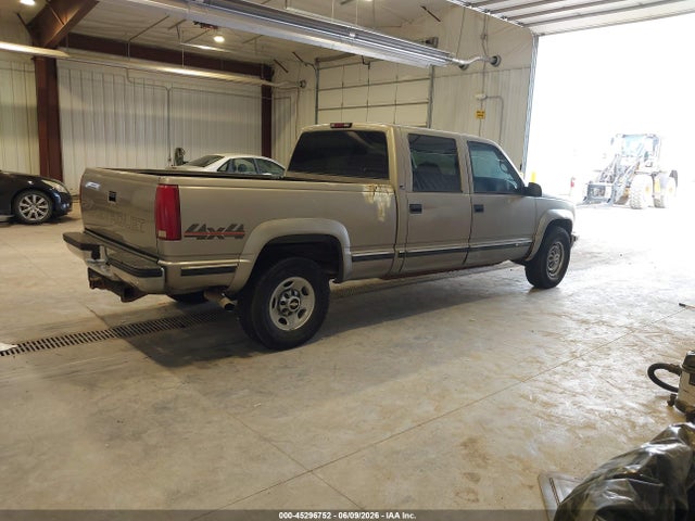 45296752 :رقم المزاد ، 1GCGK23R7YF515617 vin ، 2000 Chevrolet K2500 مزاد بيع