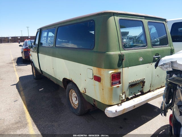 45296764 :رقم المزاد ، CGL266U162934 vin ، 1976 Chevrolet G20 مزاد بيع
