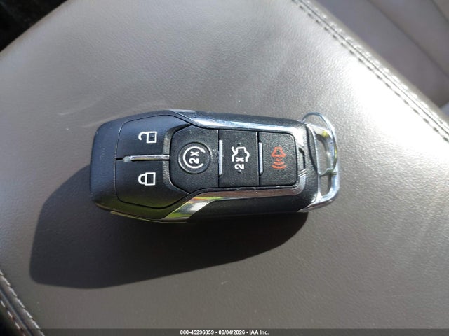 2017 Lincoln Mkx Select მანქანა იყიდება აუქციონზე, vin: 2LMPJ8KR0HBL17941, აუქციონის ნომერი: 45296859
