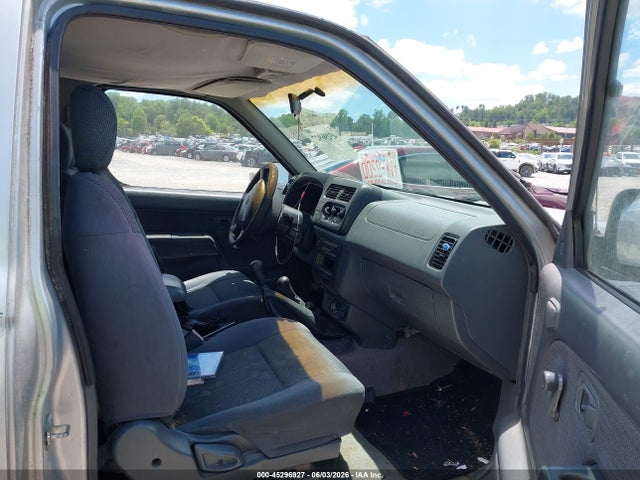 45296927 :رقم المزاد ، 1N6ED26YX1C332575 vin ، 2001 Nissan Frontier Xe-v6 مزاد بيع