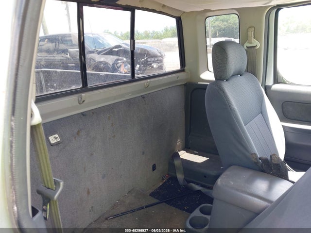 45296927 :رقم المزاد ، 1N6ED26YX1C332575 vin ، 2001 Nissan Frontier Xe-v6 مزاد بيع