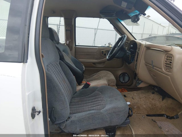 Продажа на аукционе авто 2000 Chevrolet S-10 Ls, vin: 1GCCS19W2Y8226347, номер лота: 45296998