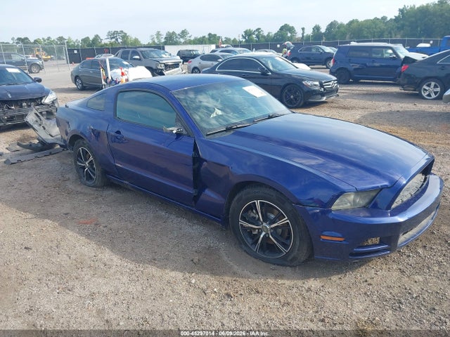 Продажа на аукционе авто 2014 Ford Mustang V6, vin: 1ZVBP8AM5E5332821, номер лота: 45297014