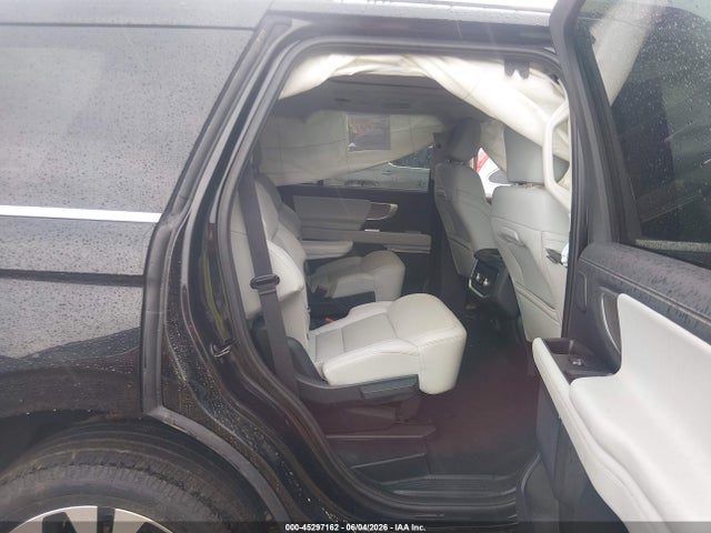 1FMJU1M86SEA37165 Ford Expedition Platinum