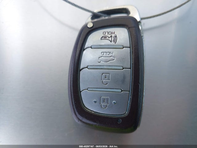 Продажа на аукционе авто 2016 Hyundai Sonata Hybrid Se, vin: KMHE24L19GA012093, номер лота: 45297167