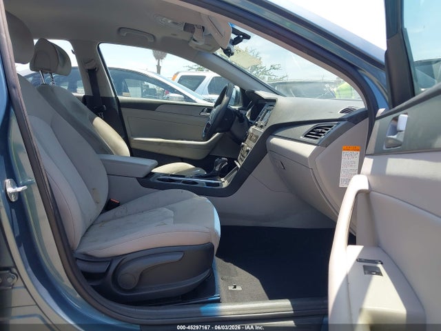 Продажа на аукционе авто 2016 Hyundai Sonata Hybrid Se, vin: KMHE24L19GA012093, номер лота: 45297167