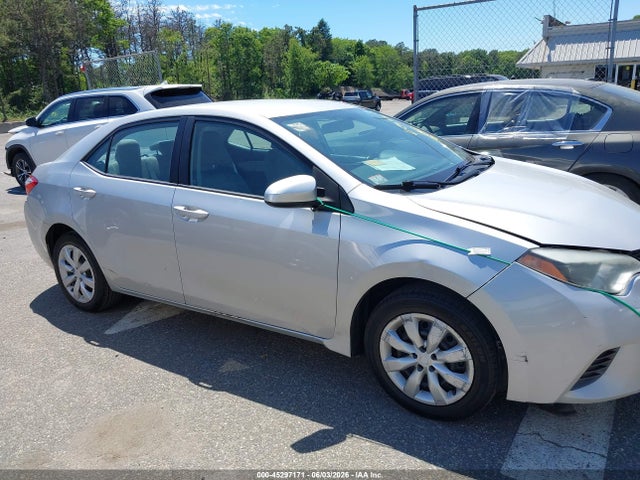 45297171 :رقم المزاد ، 5YFBURHE8GP448813 vin ، 2016 Toyota Corolla Le مزاد بيع