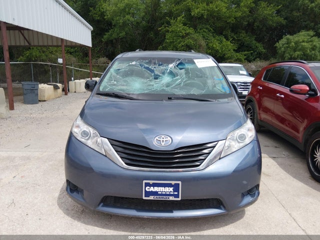 2013 Toyota Sienna Le V6 8 Passenger მანქანა იყიდება აუქციონზე, vin: 5TDKK3DC4DS372565, აუქციონის ნომერი: 45297223
