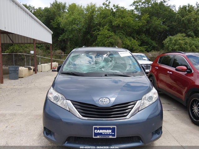 2013 Toyota Sienna Le V6 8 Passenger მანქანა იყიდება აუქციონზე, vin: 5TDKK3DC4DS372565, აუქციონის ნომერი: 45297223