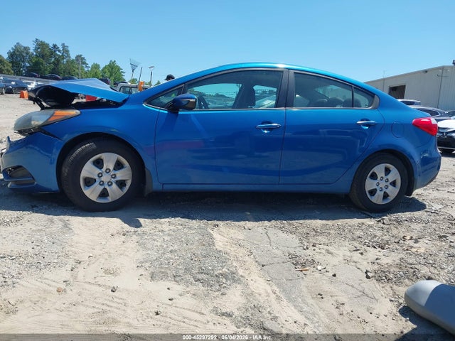 45297292 :رقم المزاد ، KNAFX4A66F5307522 vin ، 2015 Kia Forte Lx مزاد بيع
