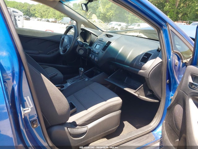 45297292 :رقم المزاد ، KNAFX4A66F5307522 vin ، 2015 Kia Forte Lx مزاد بيع