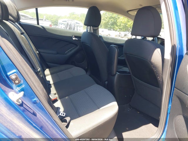 45297292 :رقم المزاد ، KNAFX4A66F5307522 vin ، 2015 Kia Forte Lx مزاد بيع