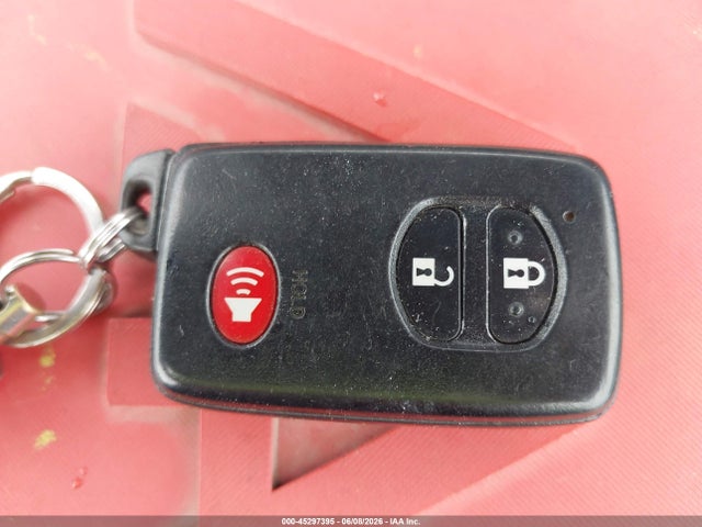 Продажа на аукционе авто 2011 Toyota Prius Two, vin: JTDKN3DU7B1374224, номер лота: 45297395