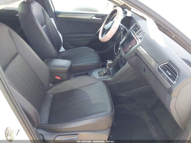 2022 Volkswagen Tiguan 2.0t Se R-line Black მანქანა იყიდება აუქციონზე, vin: 3VVCB7AX3NM107819, აუქციონის ნომერი: 45297408