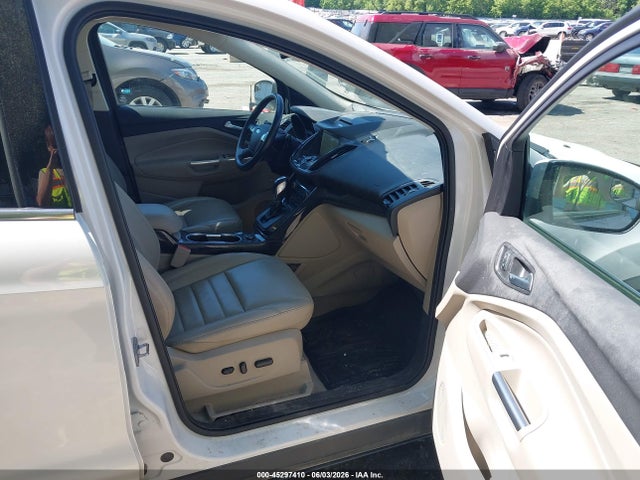 2016 Ford Escape Titanium მანქანა იყიდება აუქციონზე, vin: 1FMCU0JX4GUA91673, აუქციონის ნომერი: 45297410