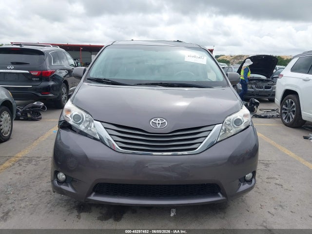 2012 Toyota Sienna Xle V6 8 Passenger მანქანა იყიდება აუქციონზე, vin: 5TDYK3DCXCS233176, აუქციონის ნომერი: 45297452