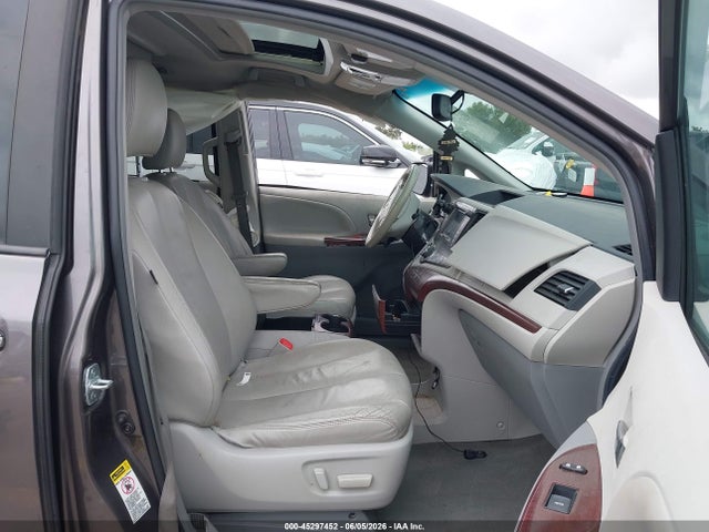 2012 Toyota Sienna Xle V6 8 Passenger მანქანა იყიდება აუქციონზე, vin: 5TDYK3DCXCS233176, აუქციონის ნომერი: 45297452