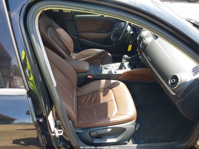 45297456 :رقم المزاد ، WAUBFGFFXF1011440 vin ، 2015 Audi A3 2.0t Premium مزاد بيع