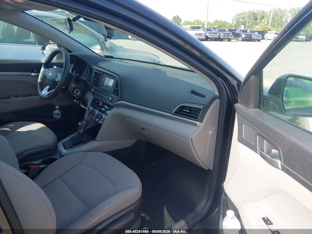 Продаж на аукціоні авто 2020 Hyundai Elantra Se, vin: 5NPD74LFXLH565545, номер лоту: 45297468