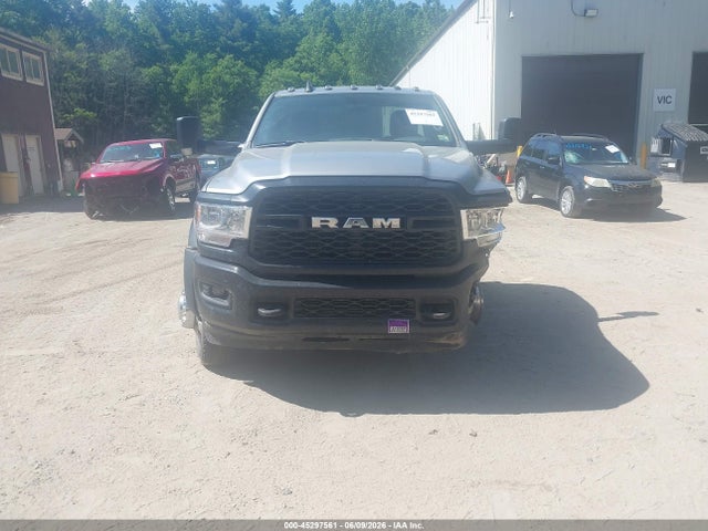 45297561 :رقم المزاد ، 3C7WRNAL0NG397642 vin ، 2022 Ram 5500 Chassis Tradesman/slt مزاد بيع