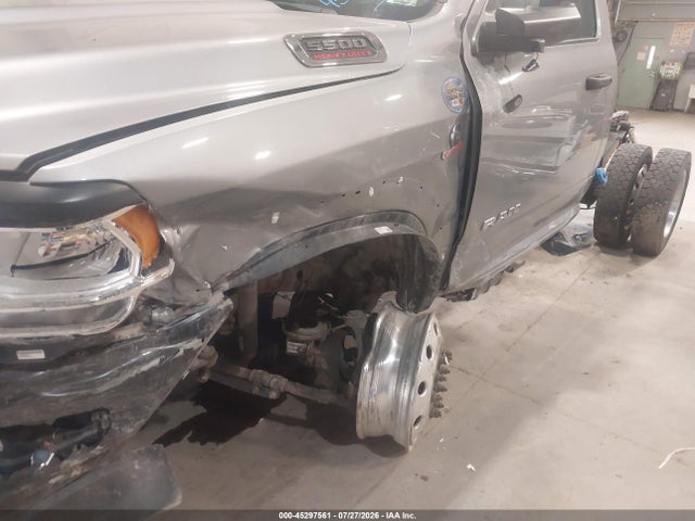 45297561 :رقم المزاد ، 3C7WRNAL0NG397642 vin ، 2022 Ram 5500 Chassis Tradesman/slt مزاد بيع