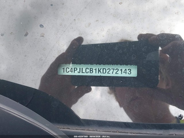 1C4PJLCB1KD272143 Jeep Cherokee Latitude Fwd