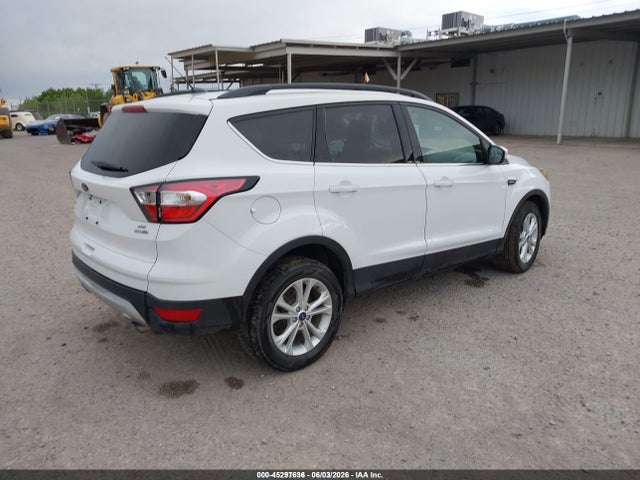 Ford ESCAPE SE 2018 1FMCU9GD5JUD08446 Image 4