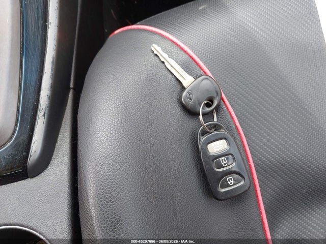 2013 Hyundai Elantra Gls მანქანა იყიდება აუქციონზე, vin: 5NPDH4AE2DH182000, აუქციონის ნომერი: 45297656