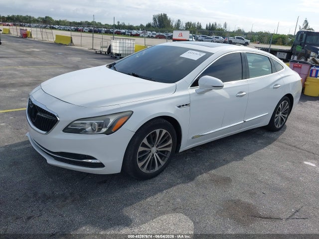 45297674 :رقم المزاد ، 1G4ZP5SS8HU181928 vin ، 2017 Buick Lacrosse Essence مزاد بيع