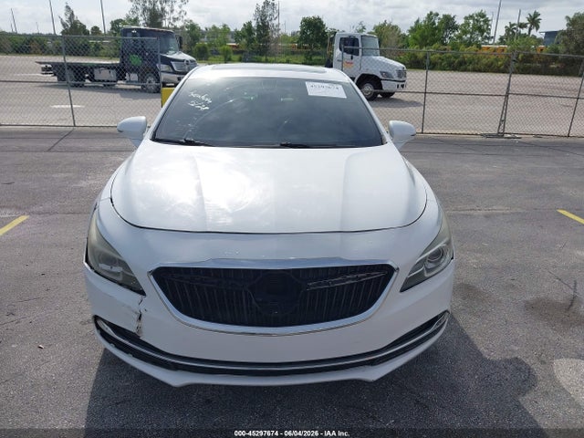 45297674 :رقم المزاد ، 1G4ZP5SS8HU181928 vin ، 2017 Buick Lacrosse Essence مزاد بيع