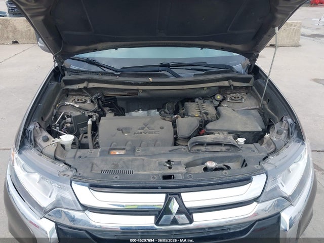Продаж на аукціоні авто 2018 Mitsubishi Outlander Se, vin: JA4AD3A38JZ064409, номер лоту: 45297694