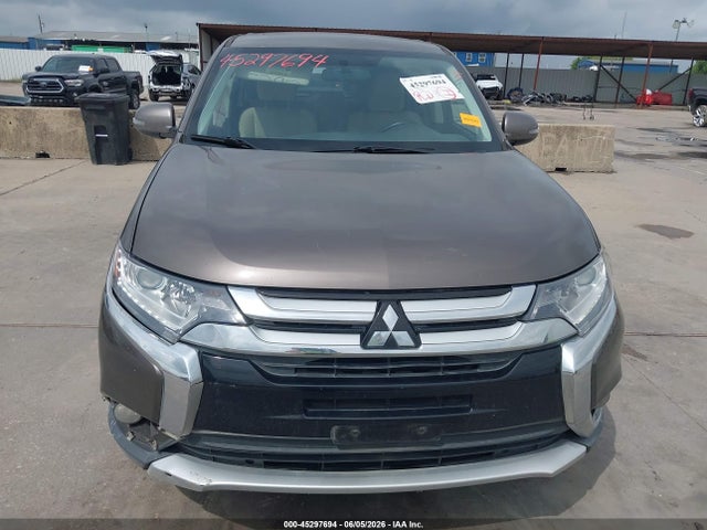 Продаж на аукціоні авто 2018 Mitsubishi Outlander Se, vin: JA4AD3A38JZ064409, номер лоту: 45297694