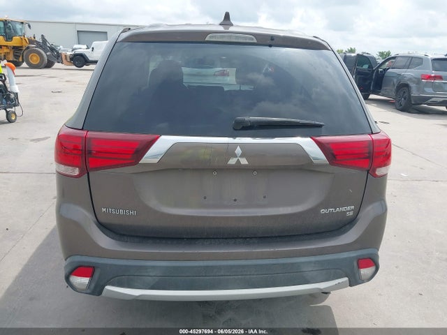 Продаж на аукціоні авто 2018 Mitsubishi Outlander Se, vin: JA4AD3A38JZ064409, номер лоту: 45297694