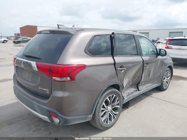Продаж на аукціоні авто 2018 Mitsubishi Outlander Se, vin: JA4AD3A38JZ064409, номер лоту: 45297694