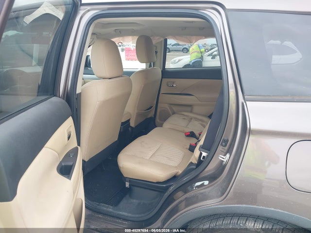 Продаж на аукціоні авто 2018 Mitsubishi Outlander Se, vin: JA4AD3A38JZ064409, номер лоту: 45297694