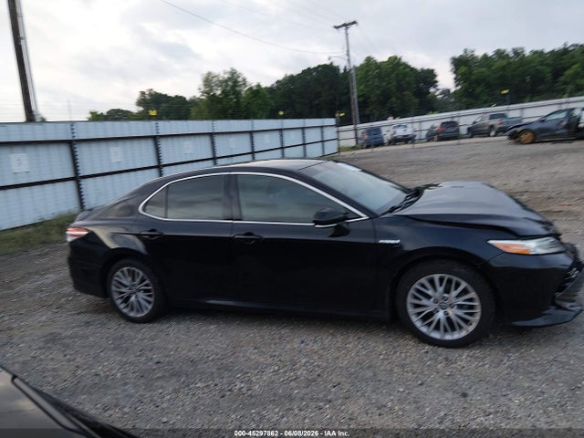 4T1B21HK2JU002692 Toyota Camry Hybrid Xle