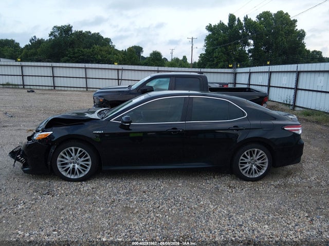 4T1B21HK2JU002692 Toyota Camry Hybrid Xle