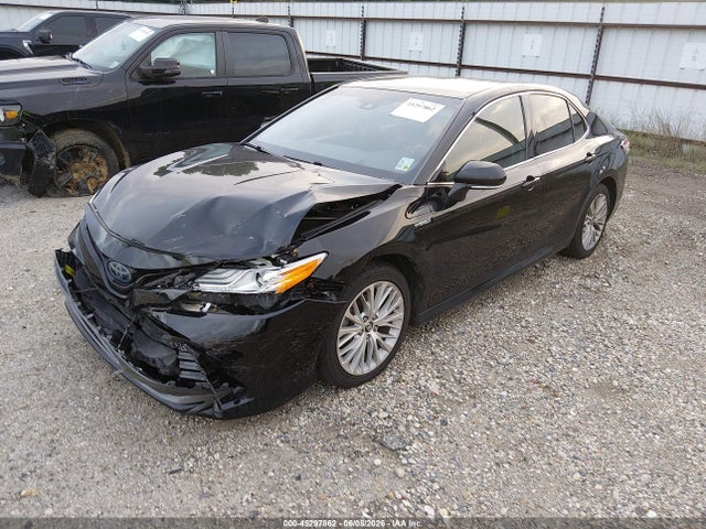4T1B21HK2JU002692 Toyota Camry Hybrid Xle