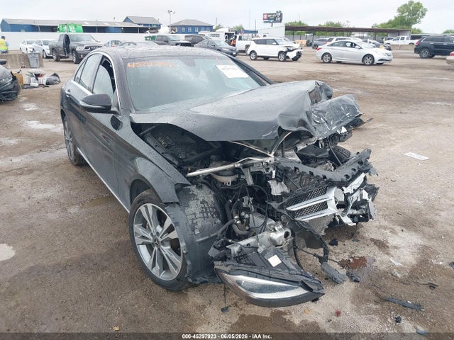 Продажа на аукционе авто 2018 Mercedes-benz C 300 4matic, vin: 55SWF4KBXJU275438, номер лота: 45297923