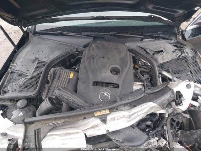 2018 Mercedes-benz C 300 4matic მანქანა იყიდება აუქციონზე, vin: 55SWF4KBXJU275438, აუქციონის ნომერი: 45297923