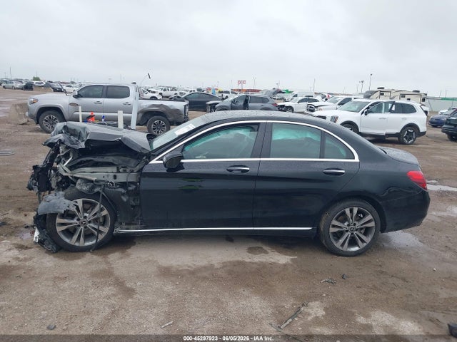 2018 Mercedes-benz C 300 4matic მანქანა იყიდება აუქციონზე, vin: 55SWF4KBXJU275438, აუქციონის ნომერი: 45297923