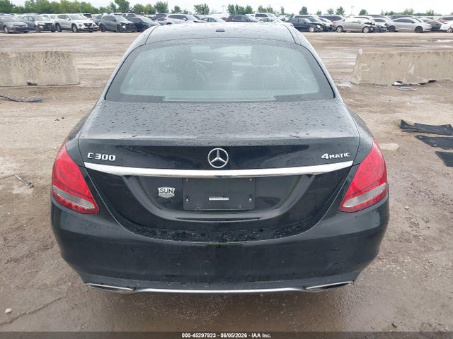 45297923 :رقم المزاد ، 55SWF4KBXJU275438 vin ، 2018 Mercedes-benz C 300 4matic مزاد بيع