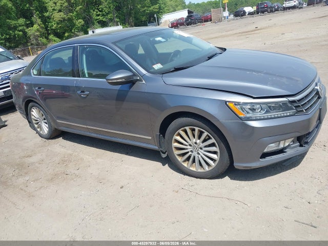 45297932 :رقم المزاد ، 1VWBT7A32HC021568 vin ، 2017 Volkswagen Passat 1.8t Se مزاد بيع